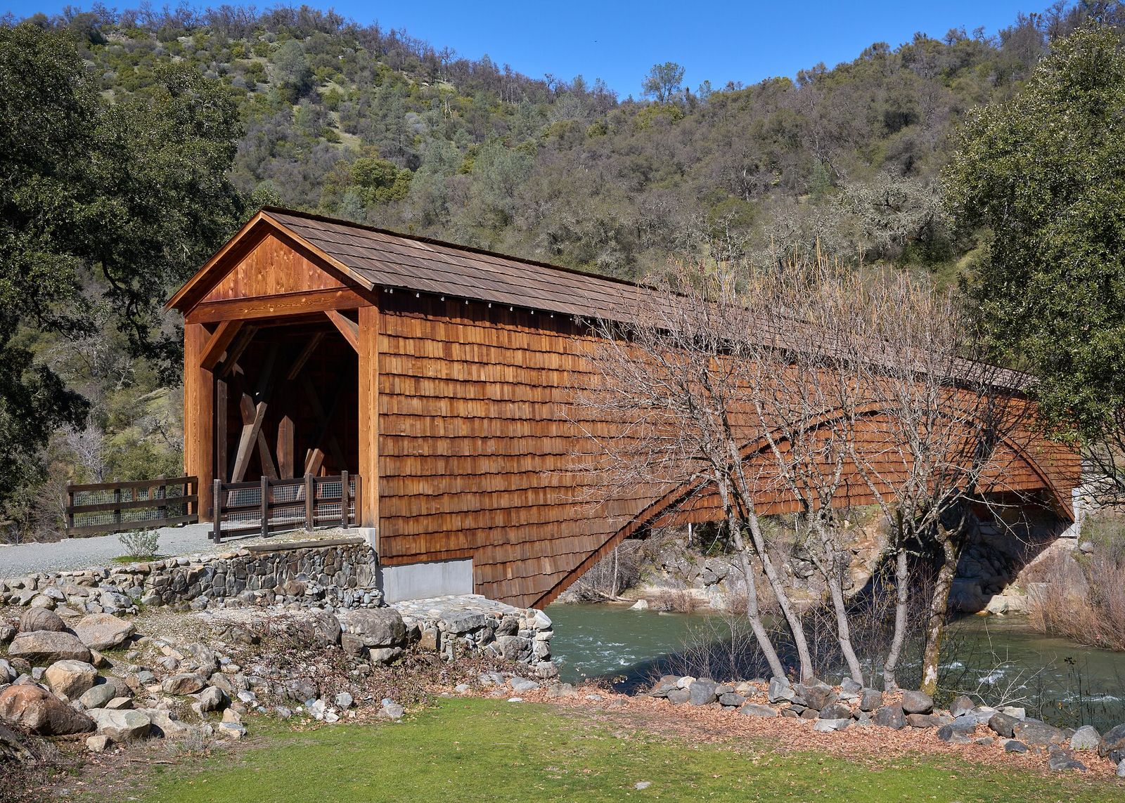 Constructed in 1862 by the Virginia Turnpike Company, the Bridgeport Covered Bridge located at the South Yuba River State Park in western Nevada County spans 22