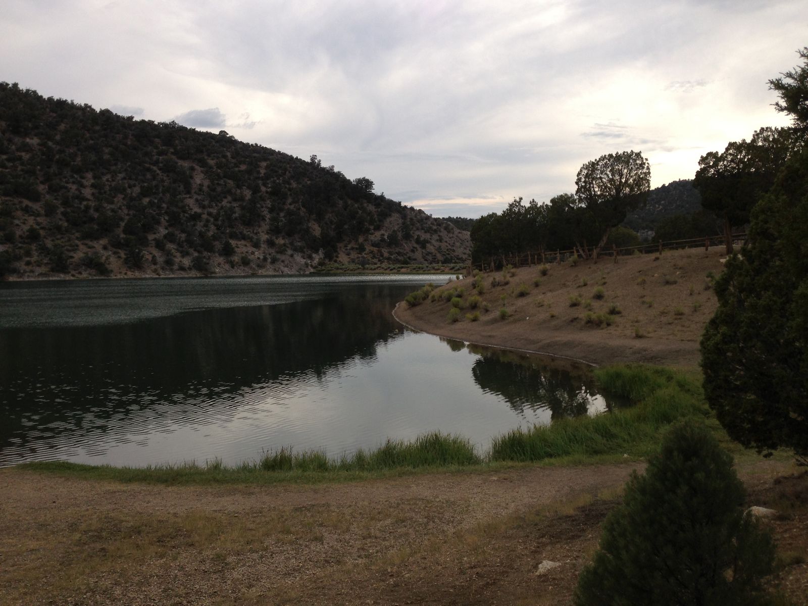 View across Cave Lake in Cave Lake State Park