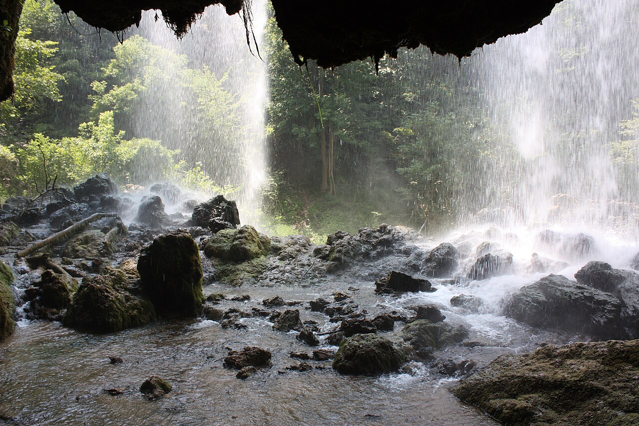 Falling Spring Falls cascade