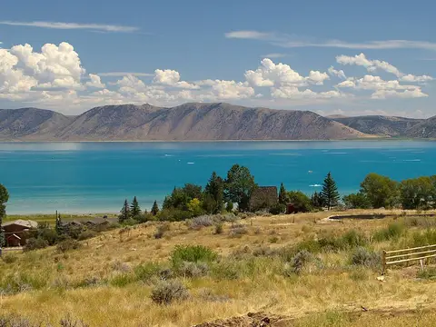 Bear Lake straddling Utah and Idaho, aquamarine water from mineral content